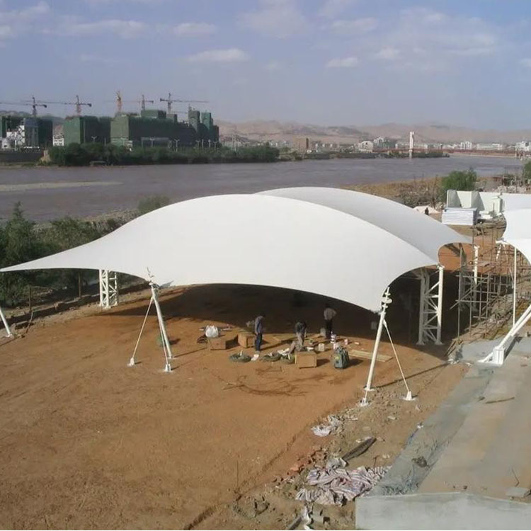类乌齐县膜结构汽车棚